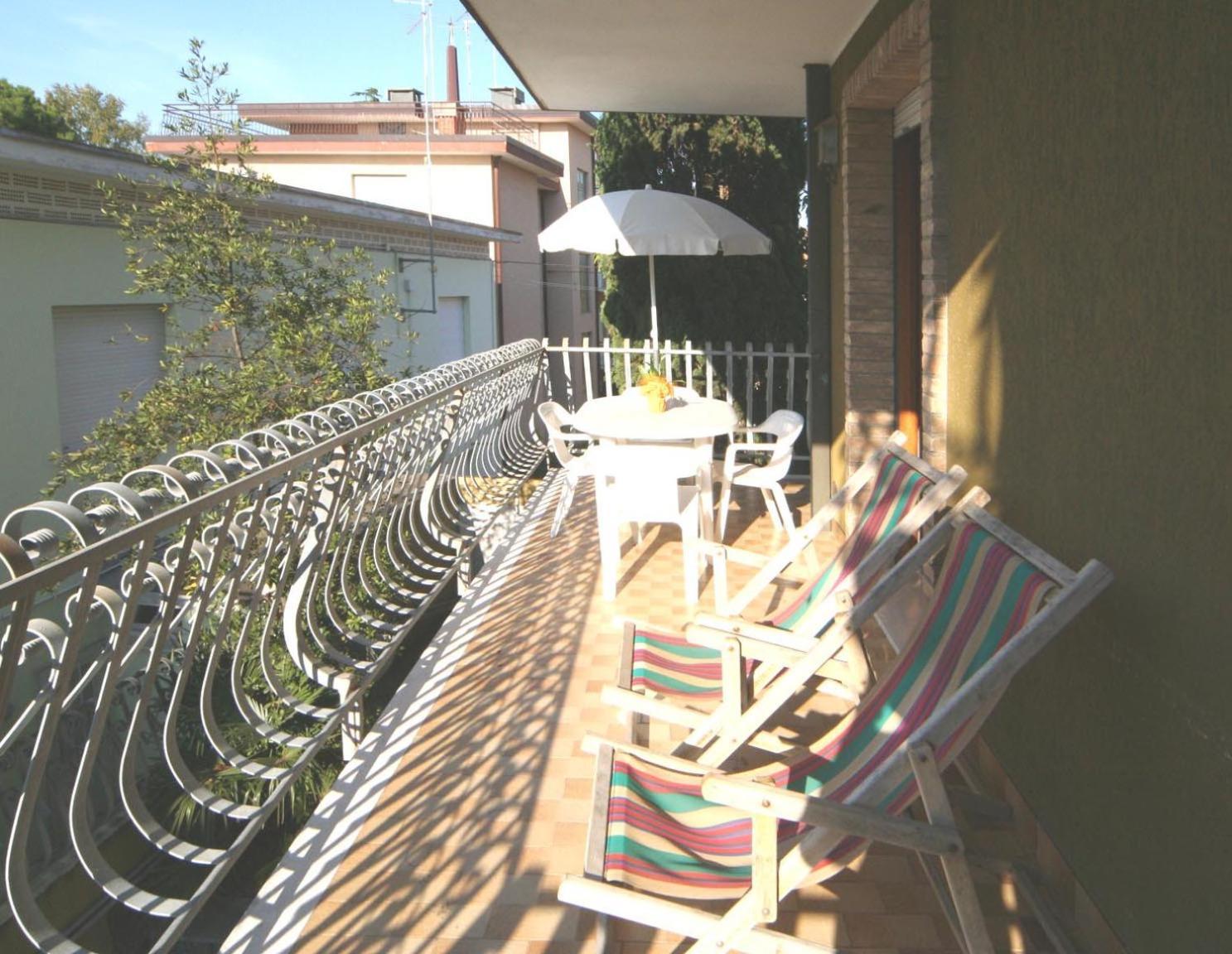 Burello Apartment Линяно Сабиадоро Екстериор снимка