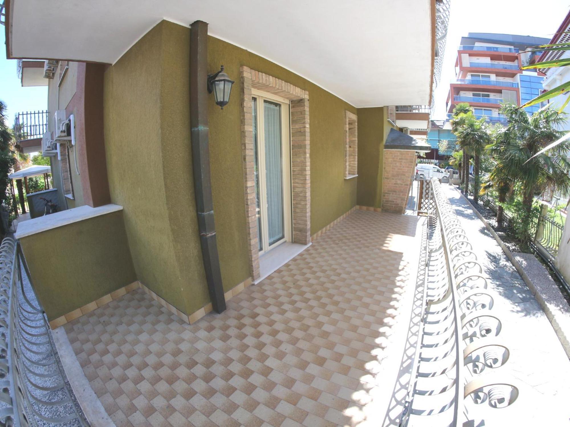 Burello Apartment Линяно Сабиадоро Екстериор снимка